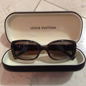 💯Auth. Louis Vuitton Sunglasses