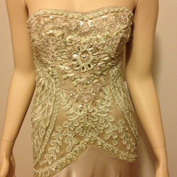 Sue Wong Strapless Gown - Picture 4 of 6