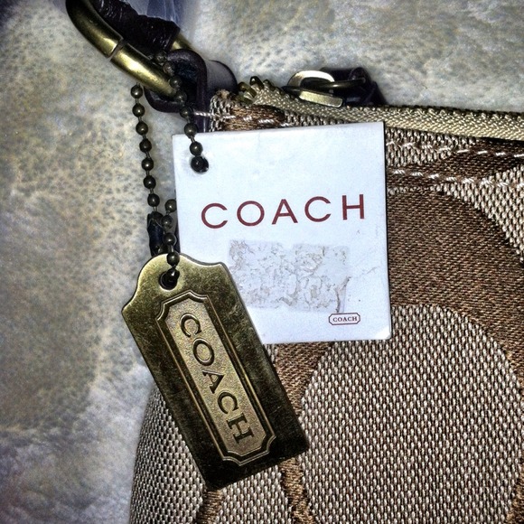 SOLD 🌟Gorgeous Authentic Coach Handbag - Picture 2 of 4
