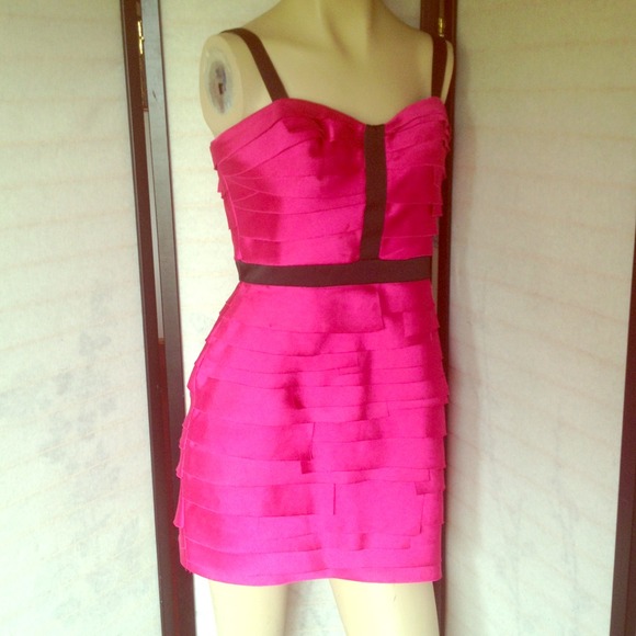 Bebe Pink Black Tiered Dress Large