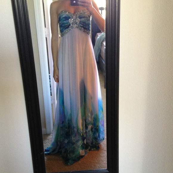 Beautiful Strapless Floral Chiffon Prom Dress