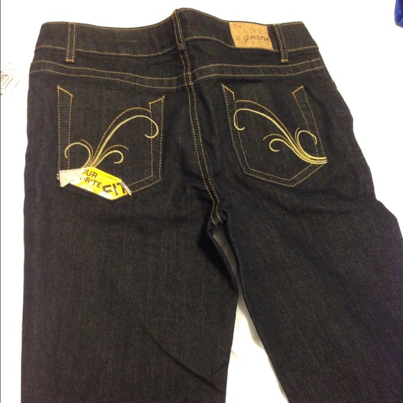 Jeans - Picture 3 of 3