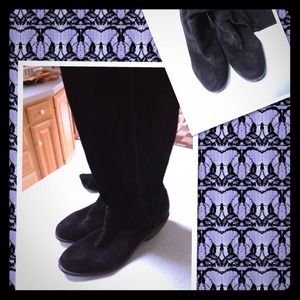 Suede knee high, low heel boots!