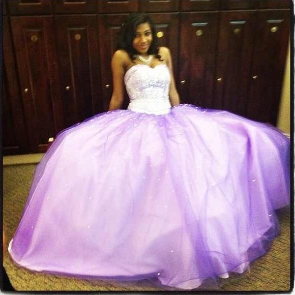 Lavender Sequin Corest Prom Dress 💜💜💜💜💜💜💜 - Picture 2 of 3