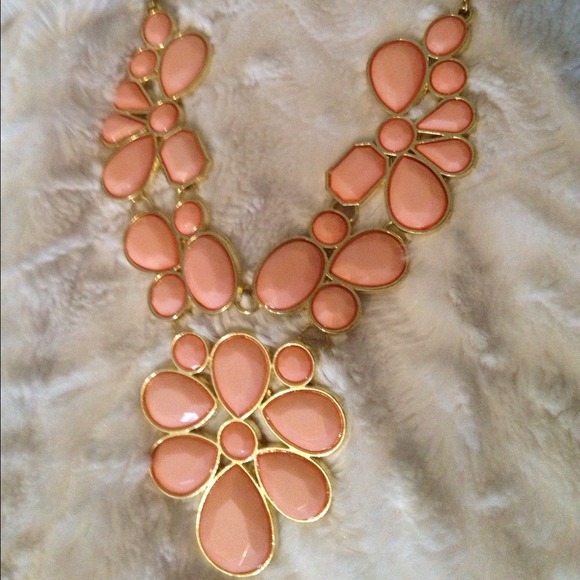 💗Coral necklace 💗