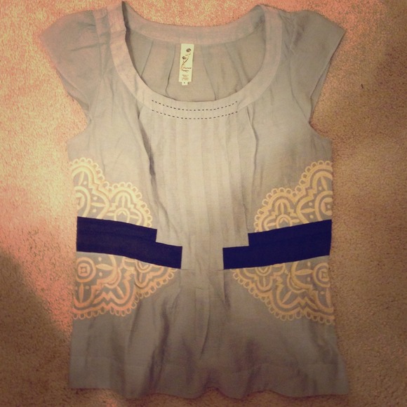 Baby blue top