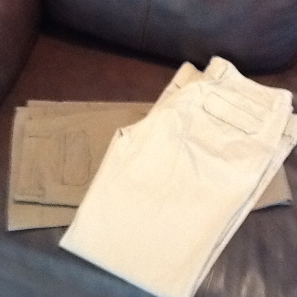 Pants - Picture 2 of 3