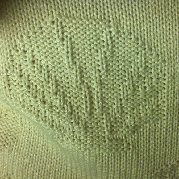 Seashell sweater. - Picture 2 of 2