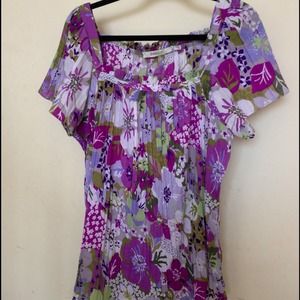 Pleated short sleeve floral top