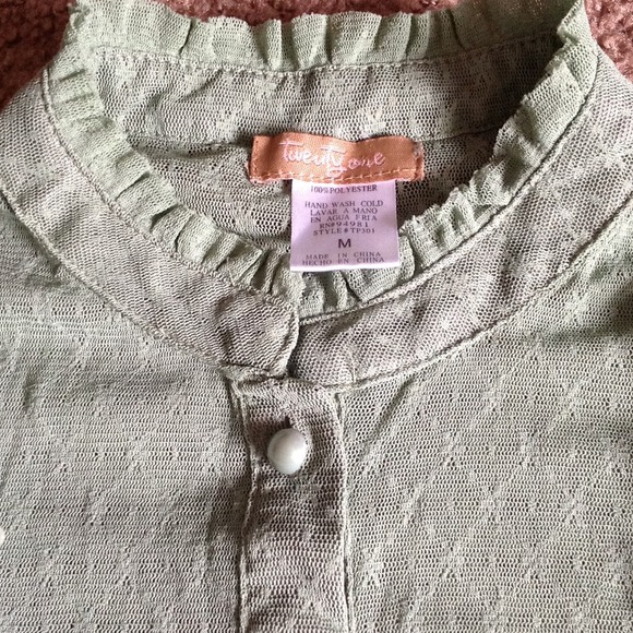 ✋Sold in bundle✋ - Picture 2 of 2