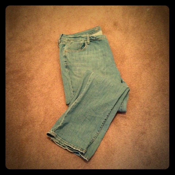 Light wash jeans