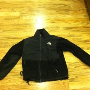 Woman's Denali North face jacket