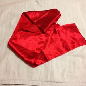 Thirty-One red scarf