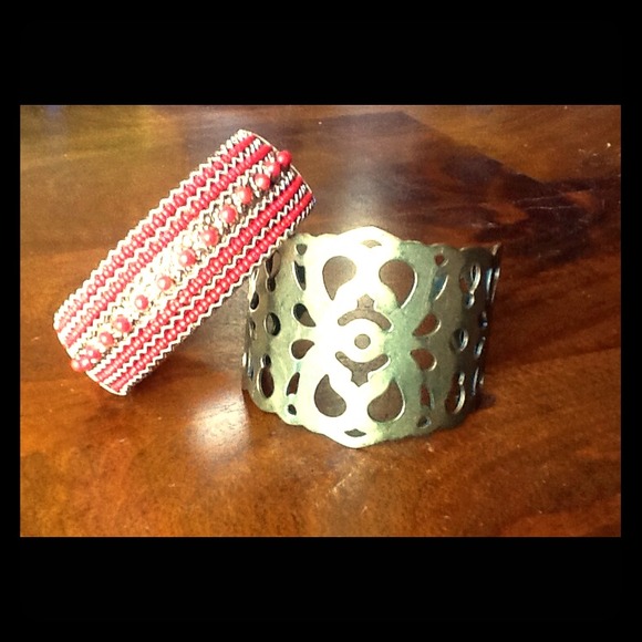 Sold as a set: Red & Gold / Gold-metal bracelets
