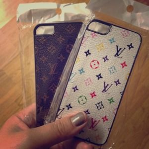 Bundled LV Iphone 5 case