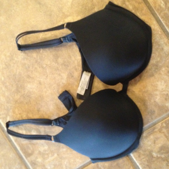 Victoria secret black push up bra 36D