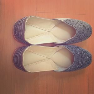 SOLD ---Indian design silver gray flats - new