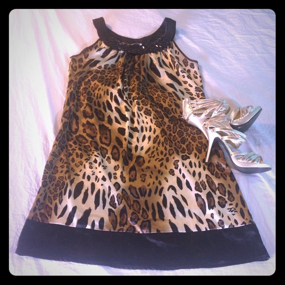 Silky Leopard Print Shift Dress