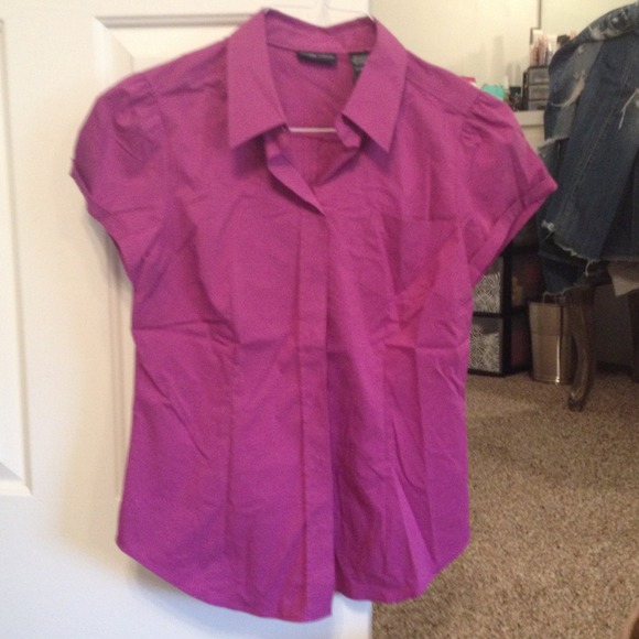 Brand new! Tshirt button down New York  & company