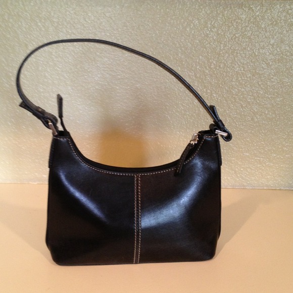 Handbags - Nordstrom small black leather handbag
