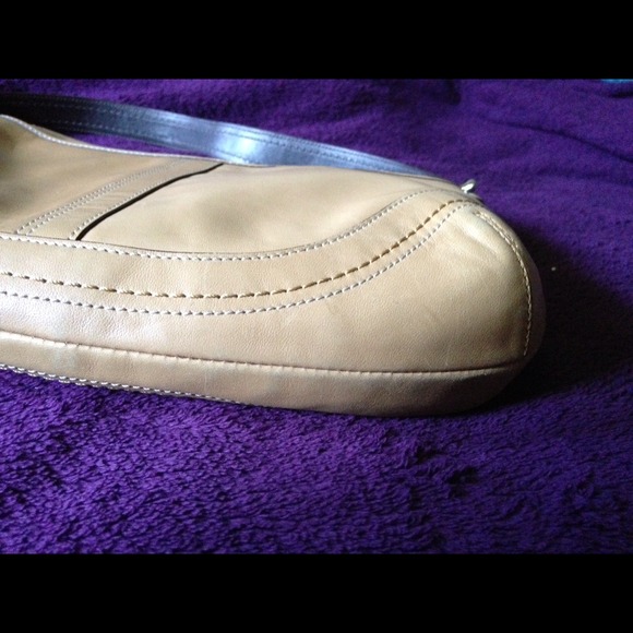 HOST PICK 7/13/14!! Authentic Coach Soho - Picture 4 of 4