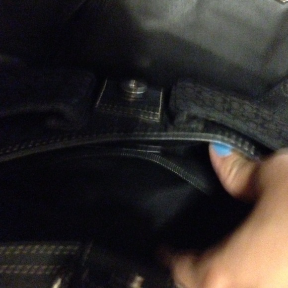 Coach - Picture 3 of 3