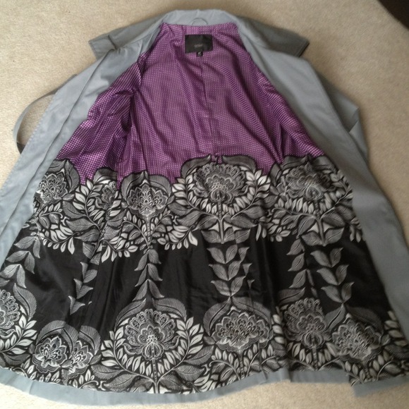 ***Sold*** Silver raincoat - Picture 2 of 4