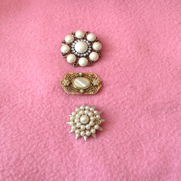 3 brooches