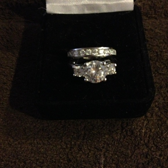 Sterling silver CZ wedding set