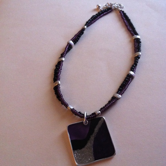 Necklace - Picture 1 of 3