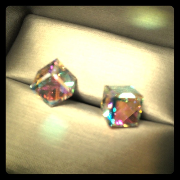 🚫RESERVED🚫 Iridescent cube posts