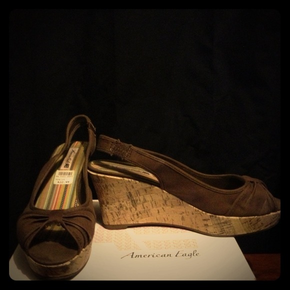 American Eagle brown wedge