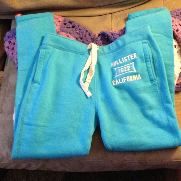 SOLD----Hollister super skinny mens sweatpants