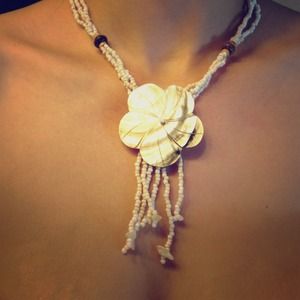 Hawaiian shell necklace