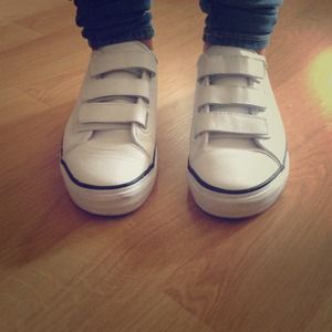 ⛔️SOLD⛔️Vans leather limited ed. Women 8/men 6.5