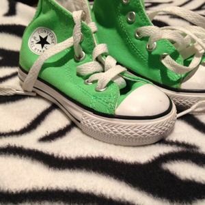 NWOT LIME GREEN CONVERSE