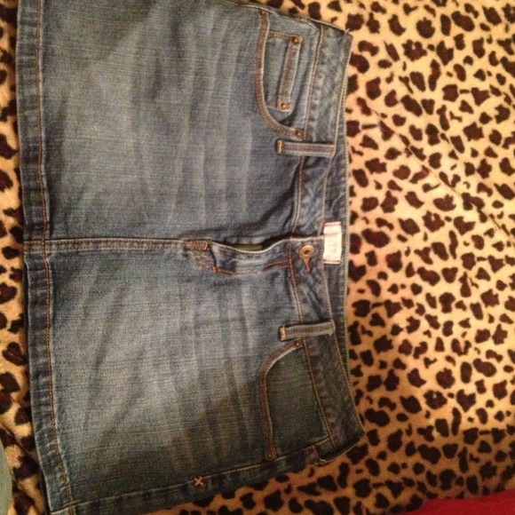 Tilt denim mini skirt