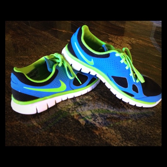 Nike Flex Run iD women's running shoe