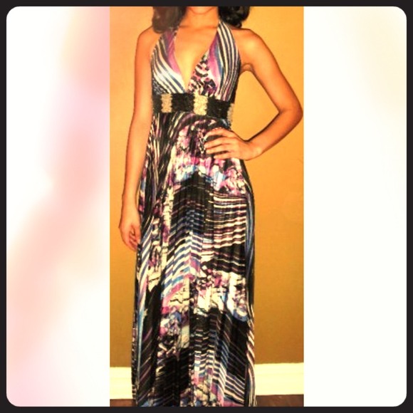 GORGEOUS formal dress. Worn once. - Picture 1 of 2