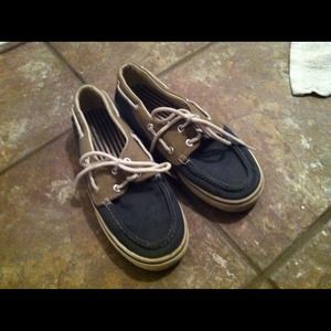 boat shoes