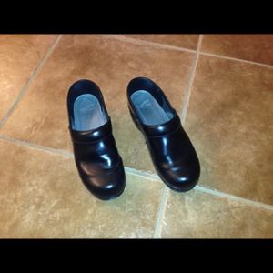Dansko pair of black shoes slip proof size 8