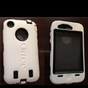 Otter box defender series for iPhone 3 or 3GS
