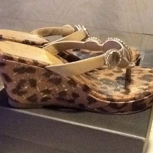 Shoes - Picture 2 of 3