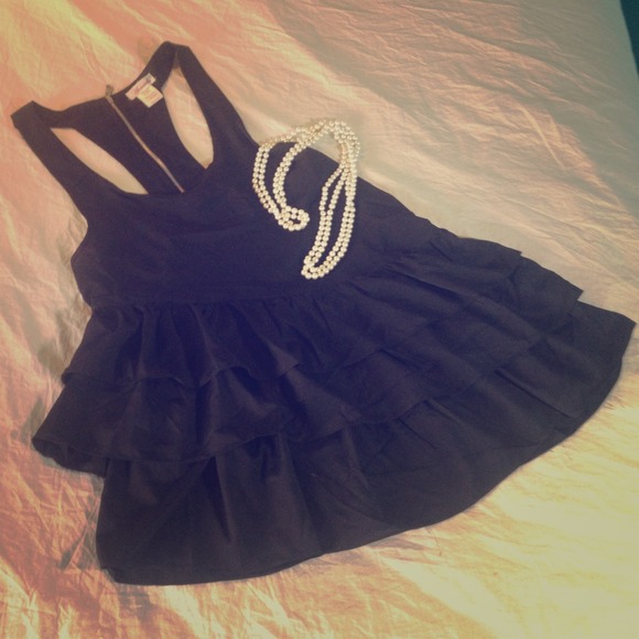 Ruffled Exposed Zipper Tunic