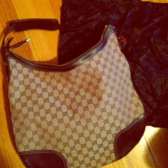 Gucci purse..brand new!