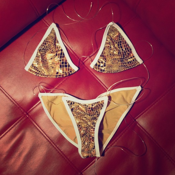 Scrunch butt bikini new🔴sold🔴