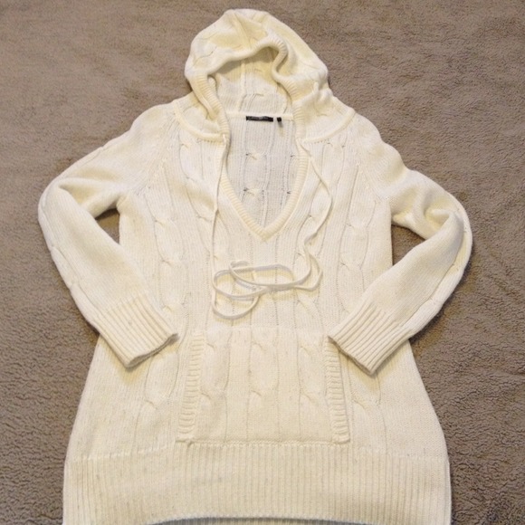 Tan Daisy Fuentes Sweater