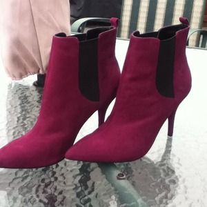 🌺Gorgeous Fusia Booties