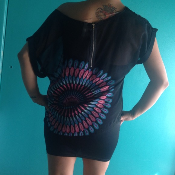 Sheer Patterned Top - Picture 2 of 3