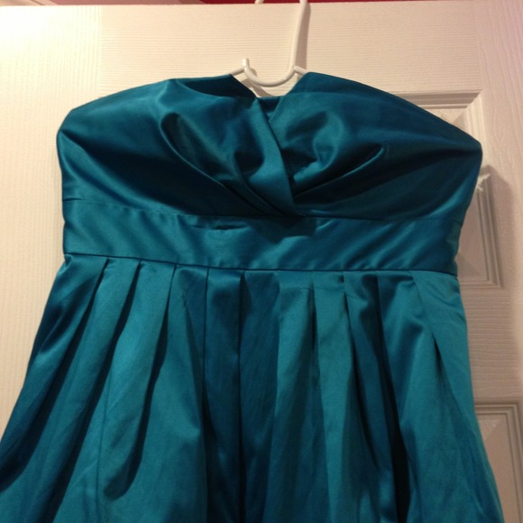 Dress - Picture 2 of 3